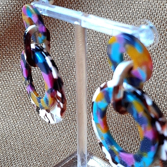 *2 for $15* Multi colored Acrylic Drop Earrings - Picture 3 of 4